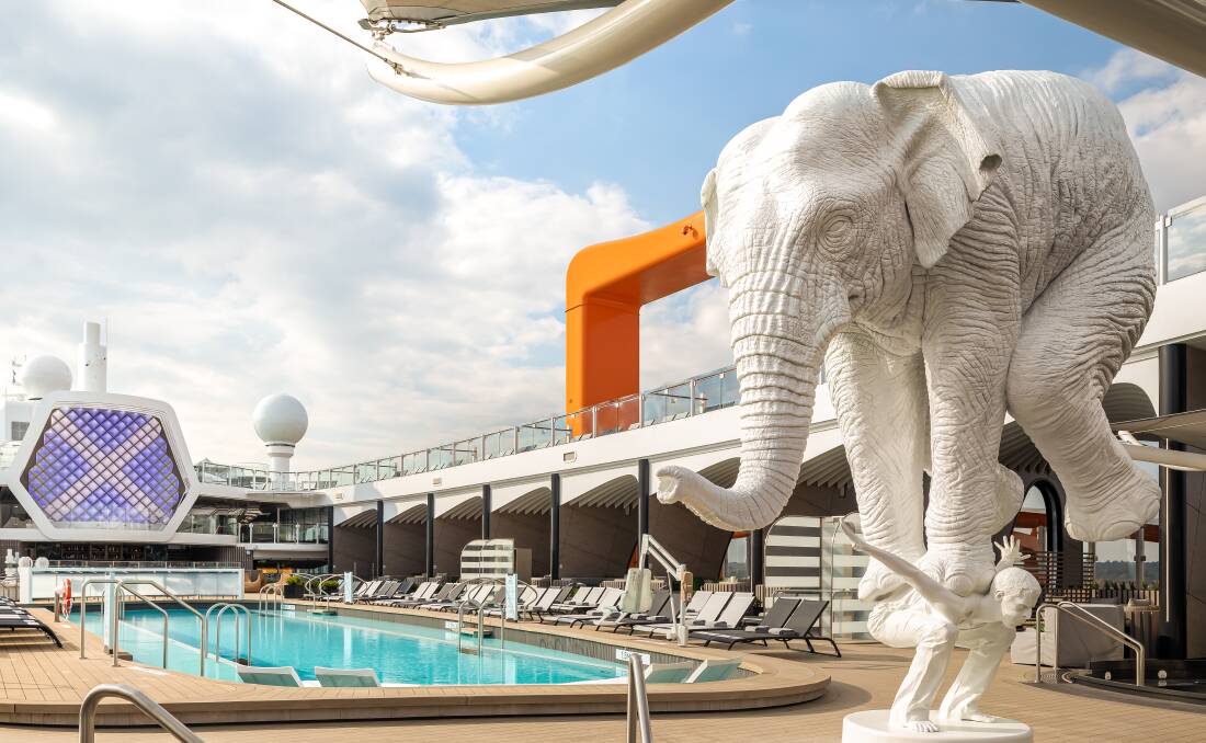 Sculptures on the resort deck. Sculptures on the resort deck.