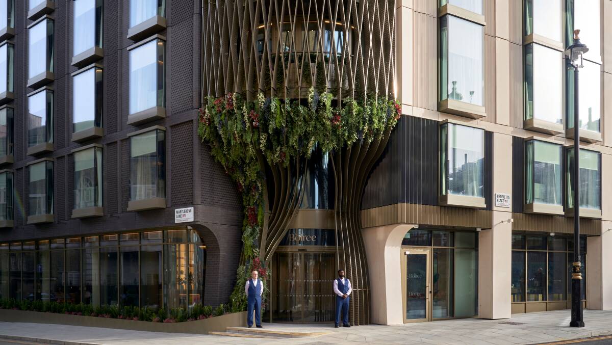 The hotel entry. The hotel entry.