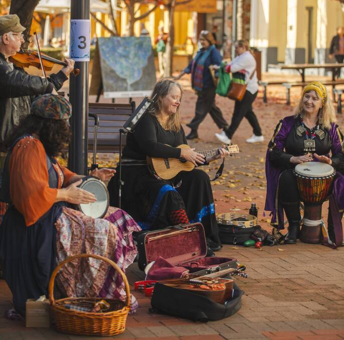 Musicians in Beardy Street Mall.