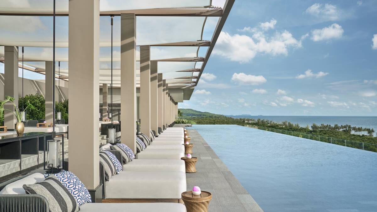An infinity-edge pool.