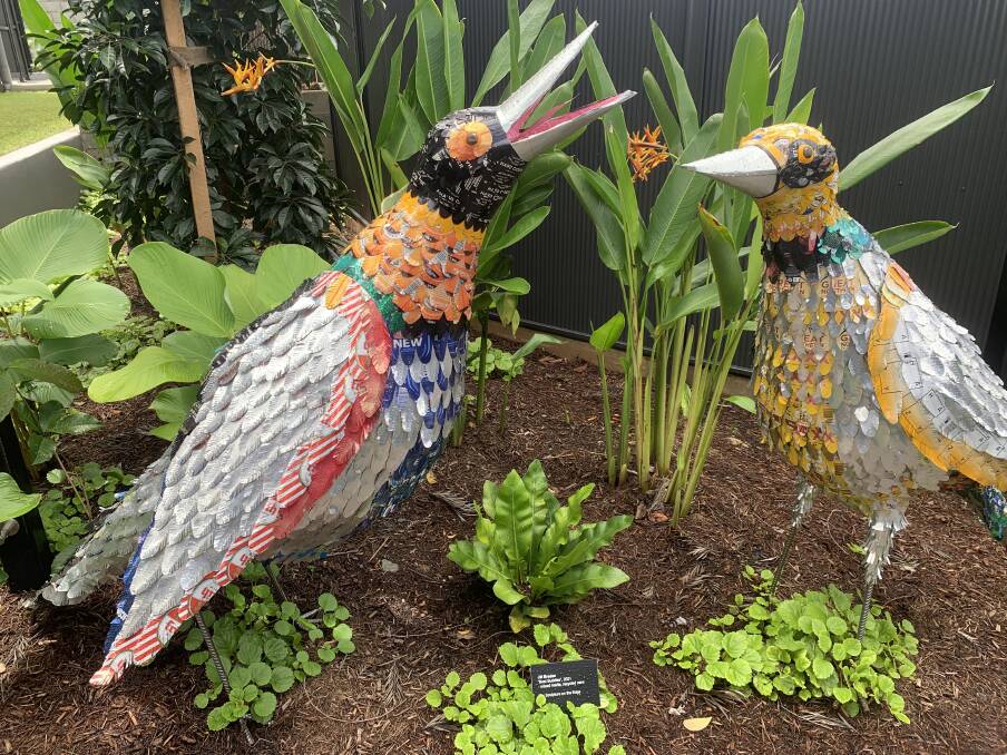 Best Buddies sculpture by Maleny artist Jill Braiden at Hola.