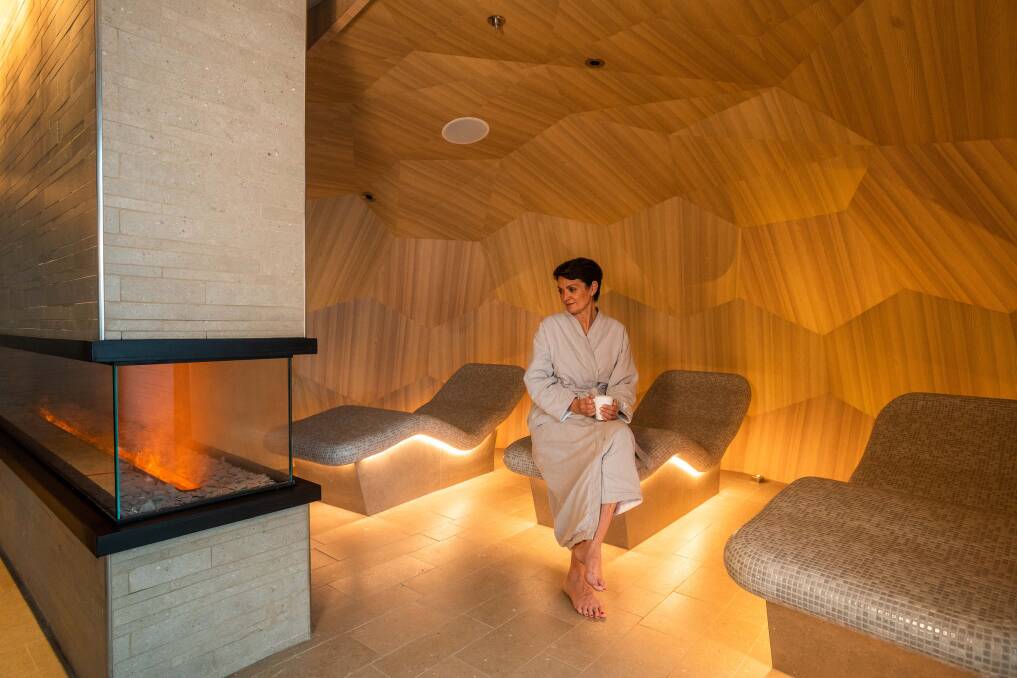 Warming cave on a Viking ship.