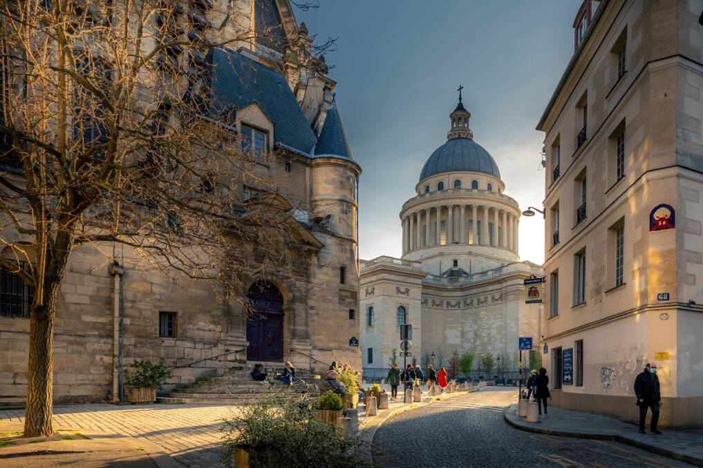 Forget Eiffel Tower and Louvre - this is the most romantic nook of Paris Forget Eiffel Tower and Louvre - this is the most romantic nook of Paris