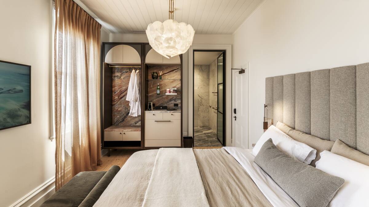 A guestroom. A guestroom.