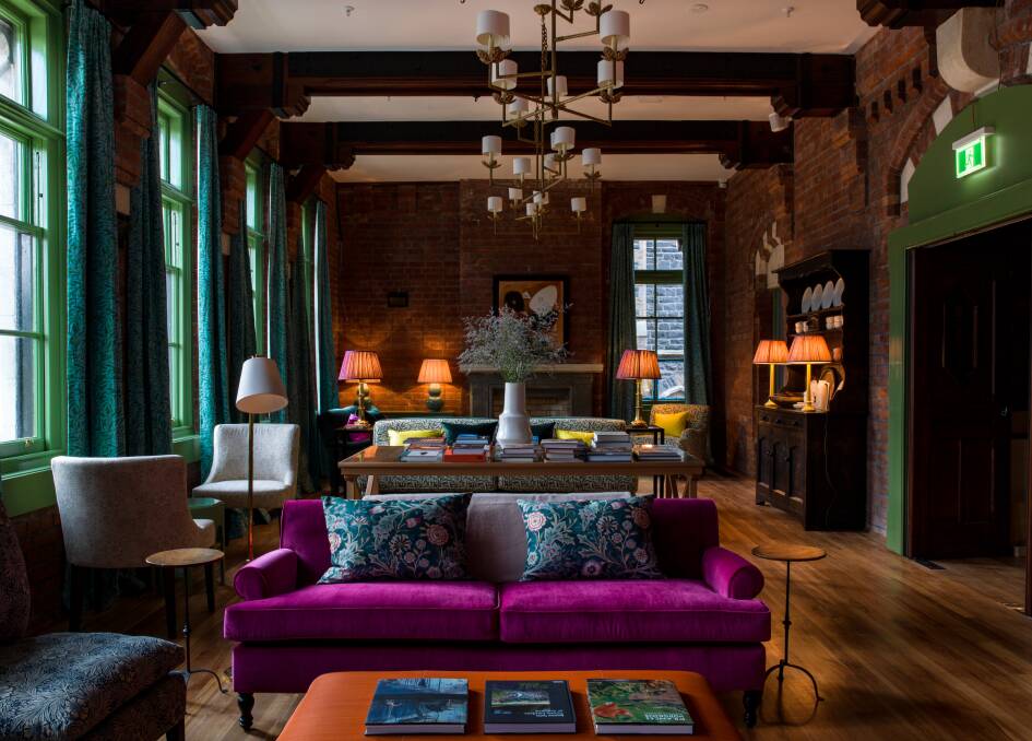 The communal drawing room.