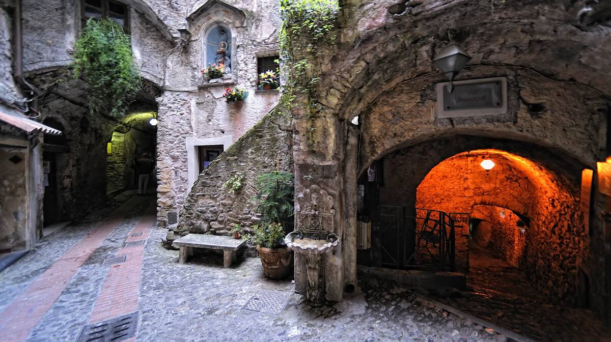 Dolceacqua. Dolceacqua.