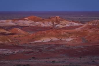 I visited Australia's most surreal outback town - no grass but plenty of opals
