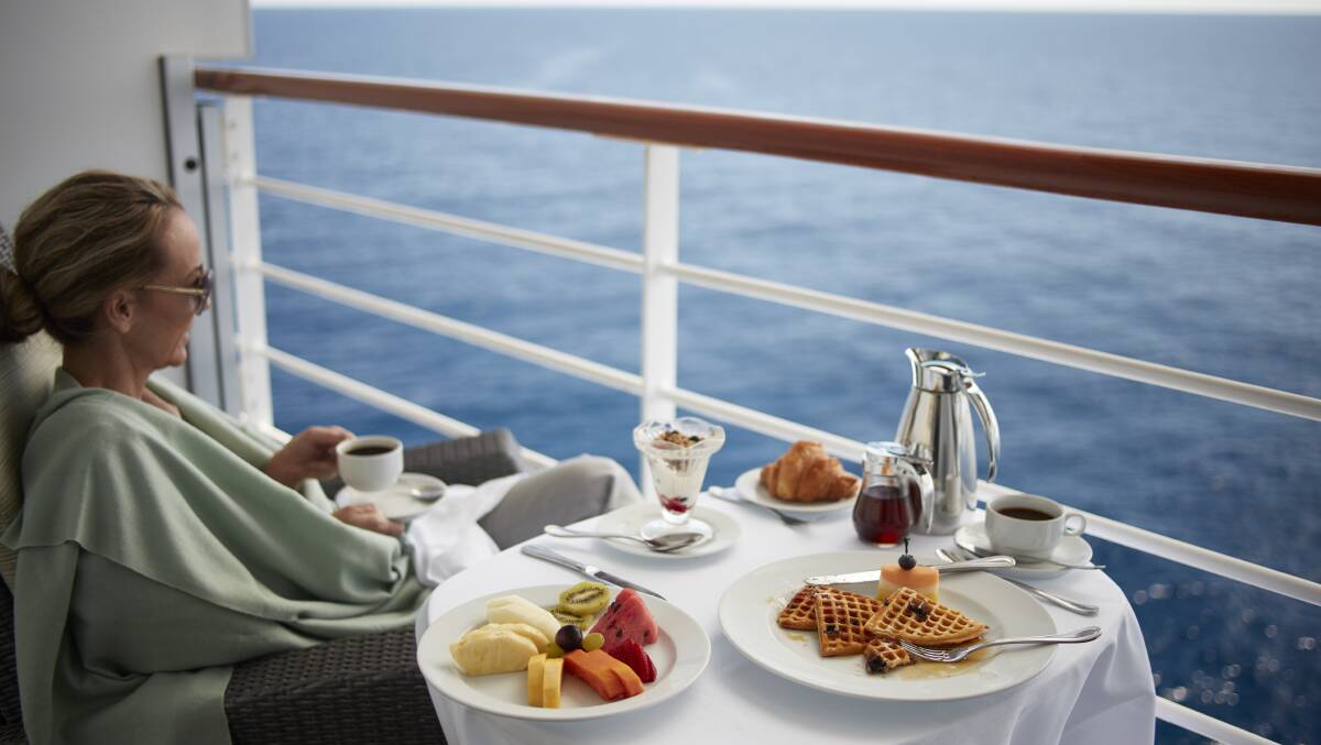Room service on the Riviera.