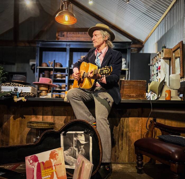 Tim Rogers at Feather & Drum. Tim Rogers at Feather & Drum.