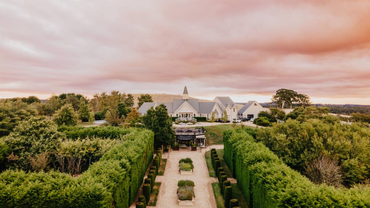 The lodge and its hedgerow garden.