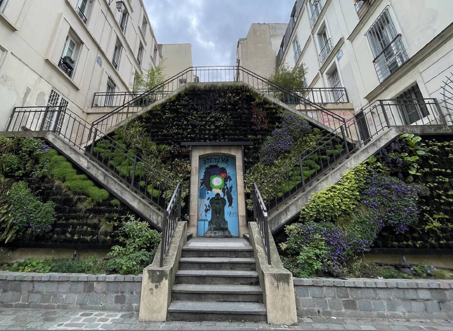 Street art on Rue Rollin. Street art on Rue Rollin.