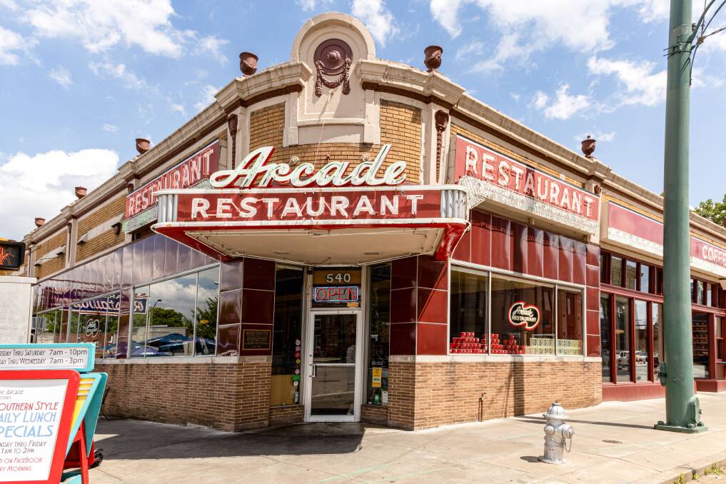 Arcade restaurant. Arcade restaurant.
