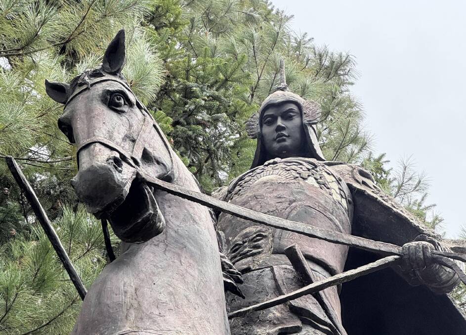 The bronze statue of Qing Liangyu. Picture by Bageshri Savyasachi