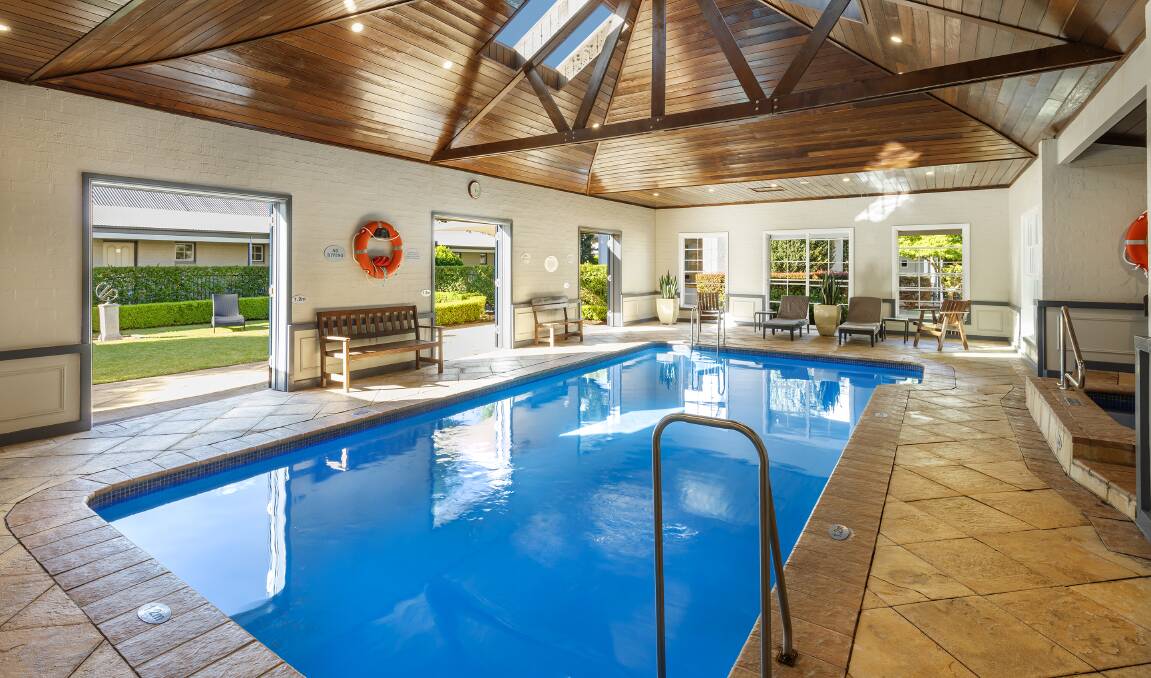 The swimming pool at Crowne Plaza Hawkesbury Valley. The swimming pool at Crowne Plaza Hawkesbury Valley.
