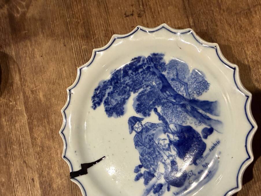 A plate after being fixed by Kintsugi. Picture by Akash Arora