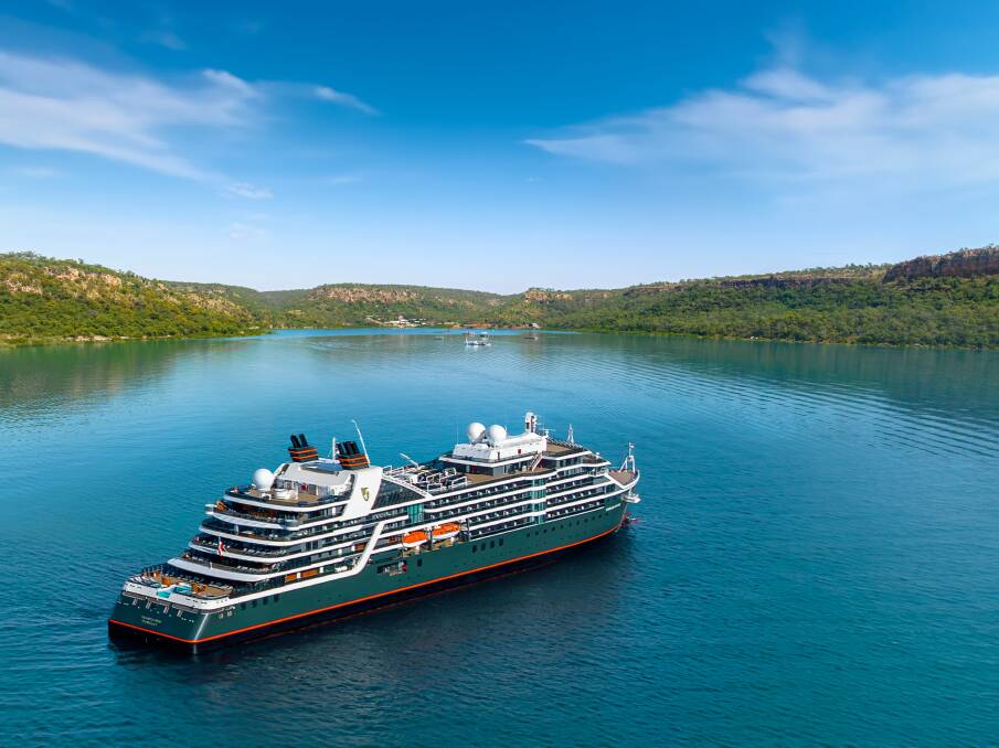 Seabourn Pursuit. Seabourn Pursuit.