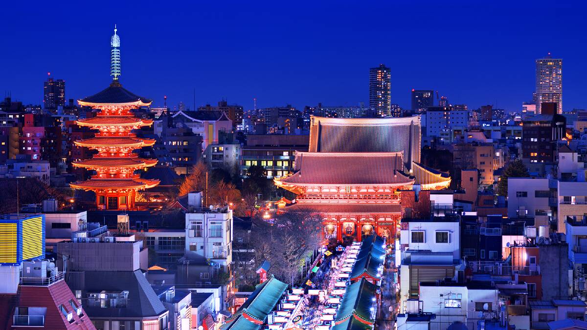 It's common to visit historic temples at the stroke of midnight in Tokyo.