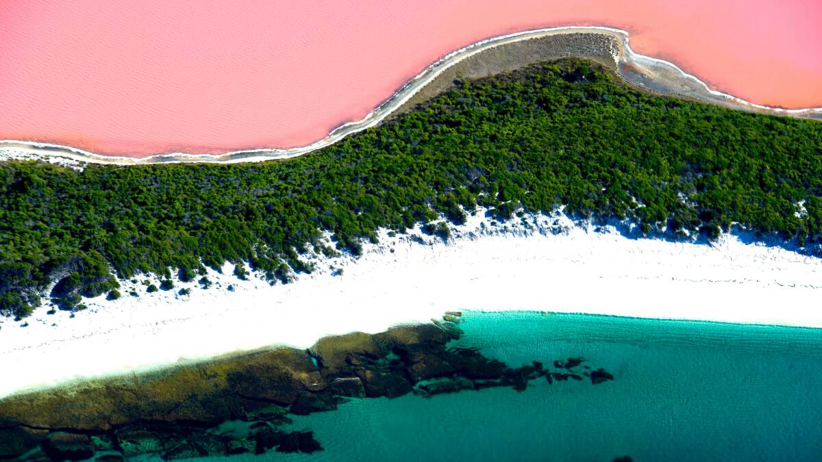 Lake Hillier. Lake Hillier.