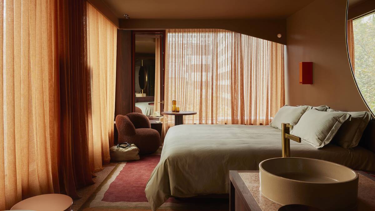 Melbourne Place Hotel. Melbourne Place Hotel.