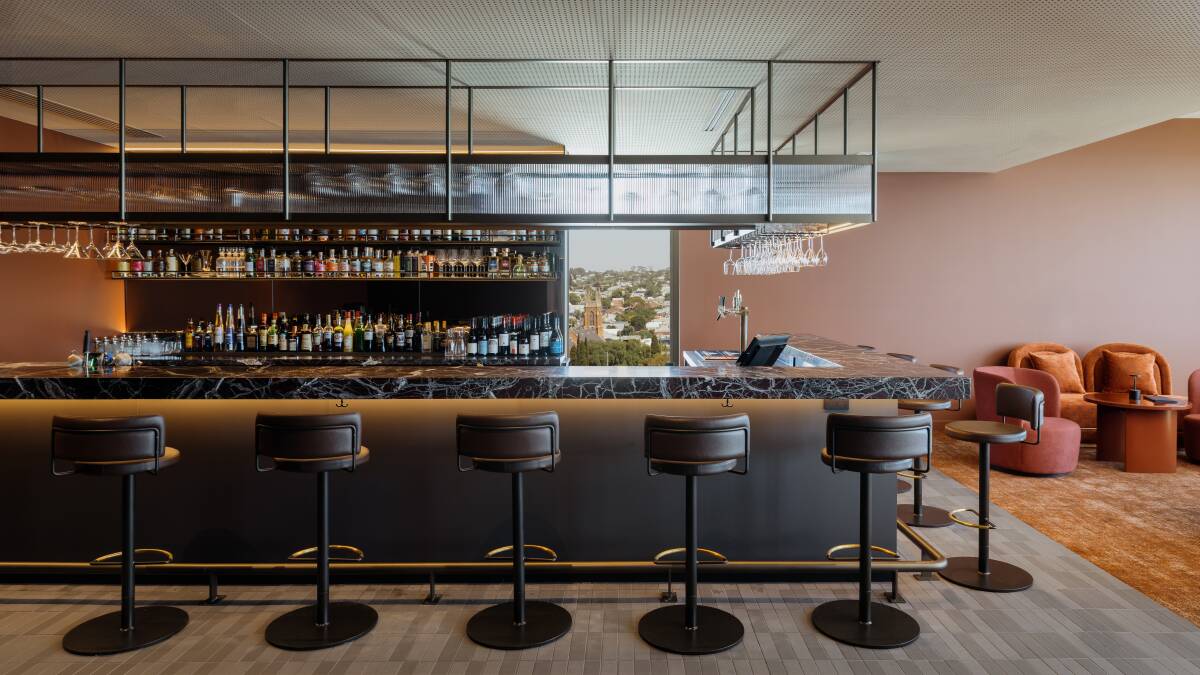 Skyline Bar. Skyline Bar.