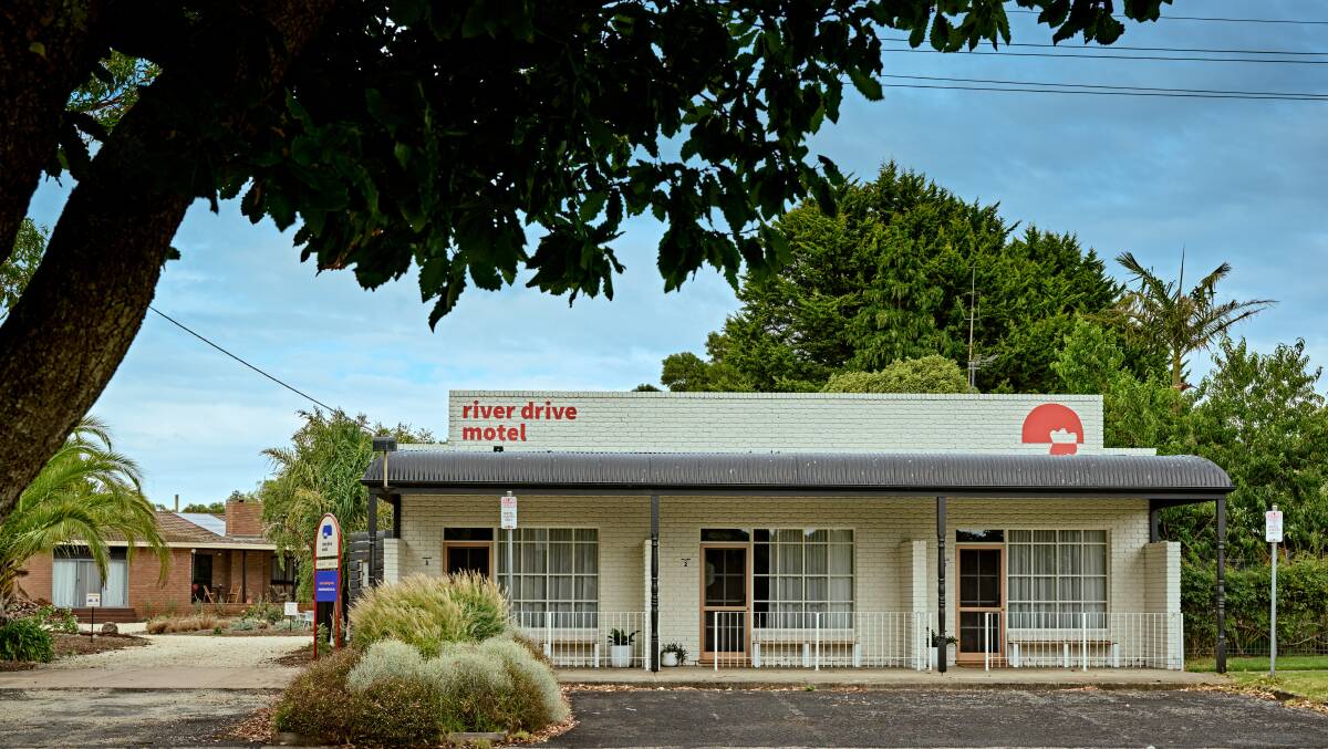 River Drive Motel, Victoria.