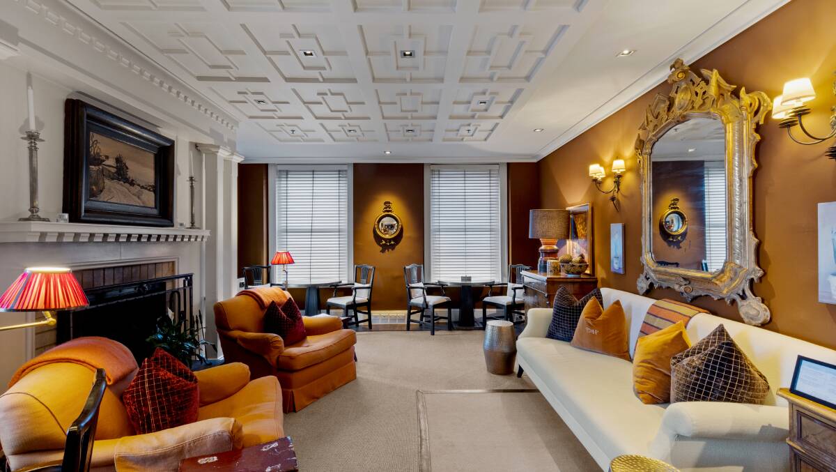 Eichardt's Private Hotel.