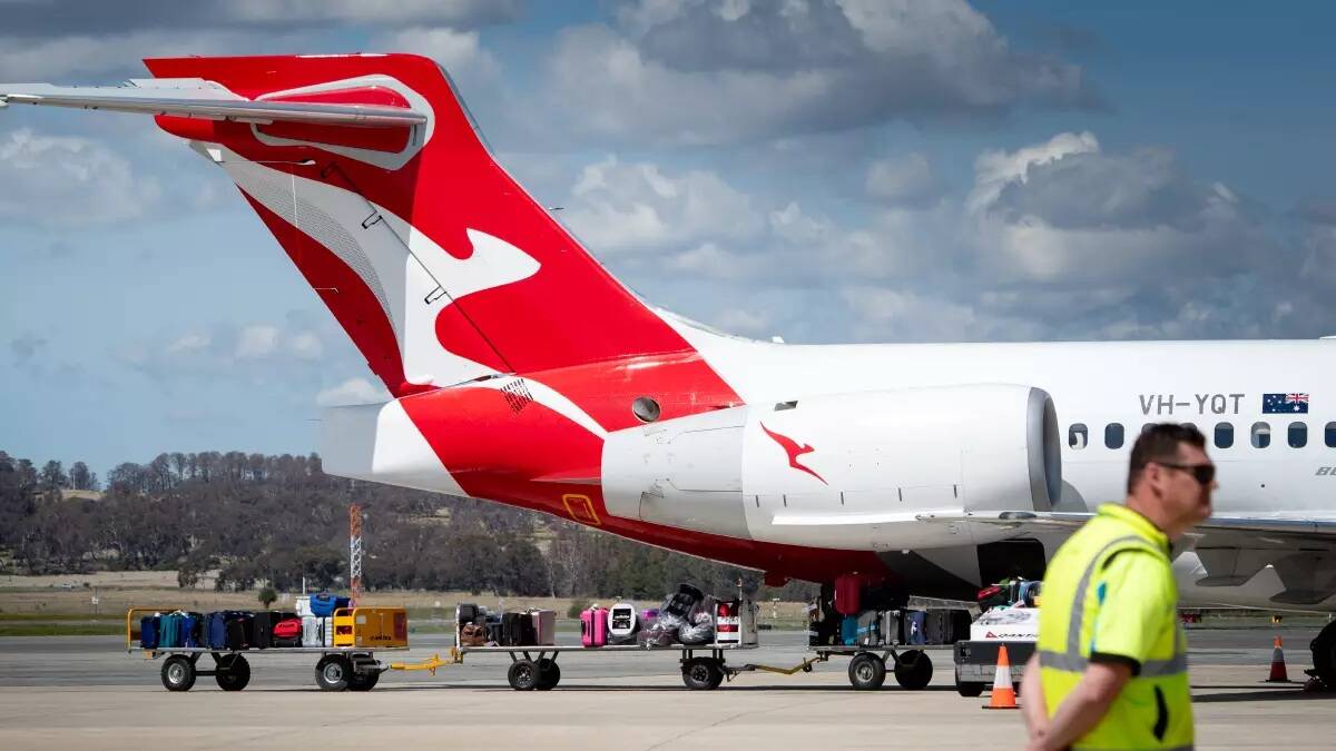 A Qantas plane. Picture by Elesa Kurtz A Qantas plane. Picture by Elesa Kurtz