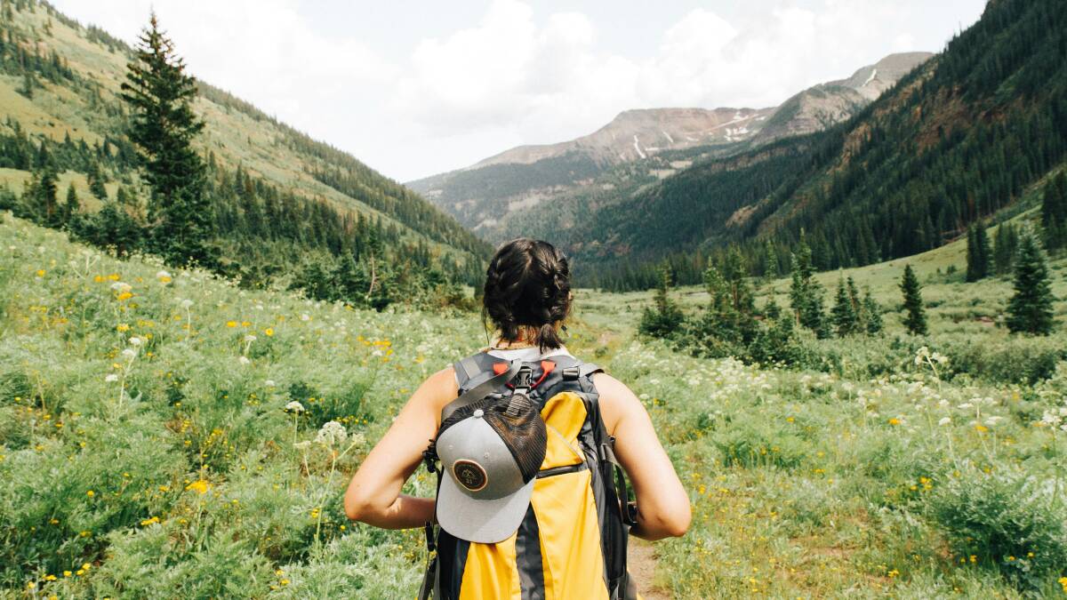 A traveller hiking in the Unites States. Picture by Holly Mandarich/Unsplash