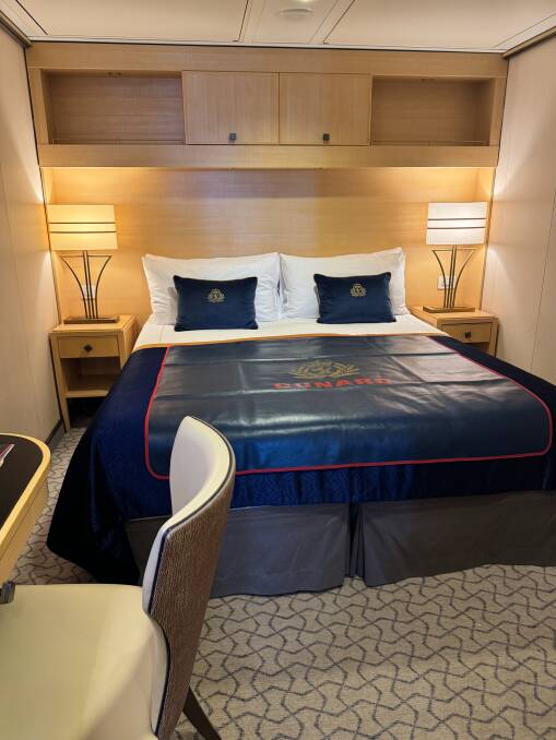 Queen Mary 2.