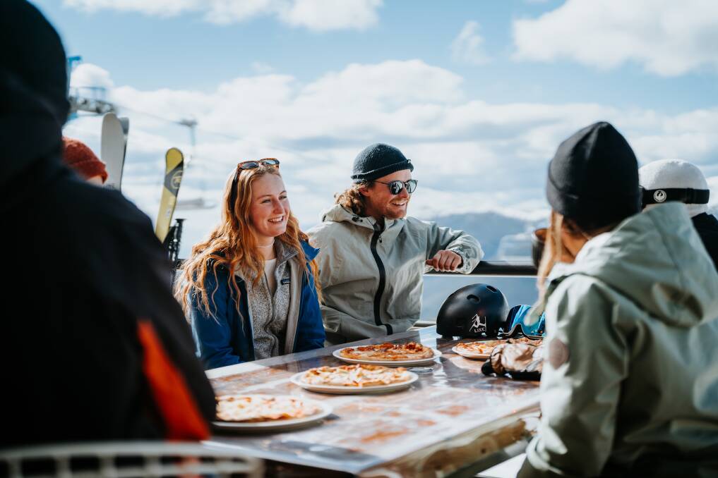 Apres ski at Falls Creek. Picture by Visit Victoria
