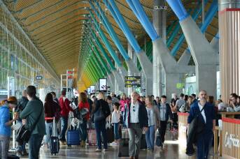 6-hour airport chaos: new European border rule causing nightmare delays