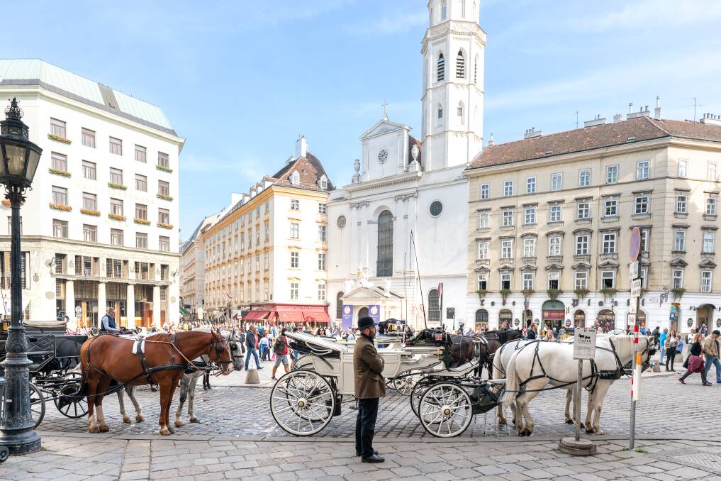 Carriage rides outside the Hofburg palace. Picture by Michael Turtle Carriage rides outside the Hofburg palace. Picture by Michael Turtle