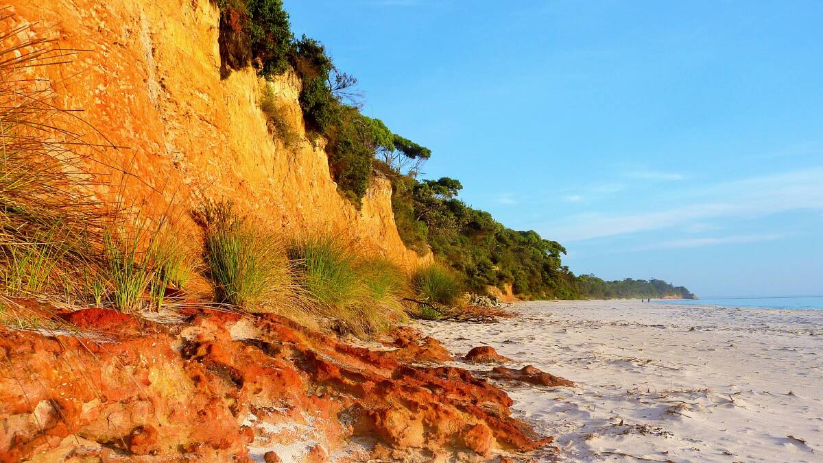 White sands contrasted by the red cliffs of Nelsons Beach on the White Sands Walk. Picture by Tim the Yowie Man