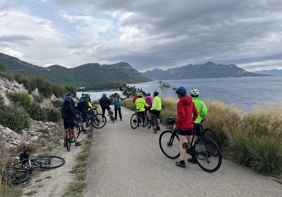 Cycling to the bay of Zuljana. Cycling to the bay of Zuljana.