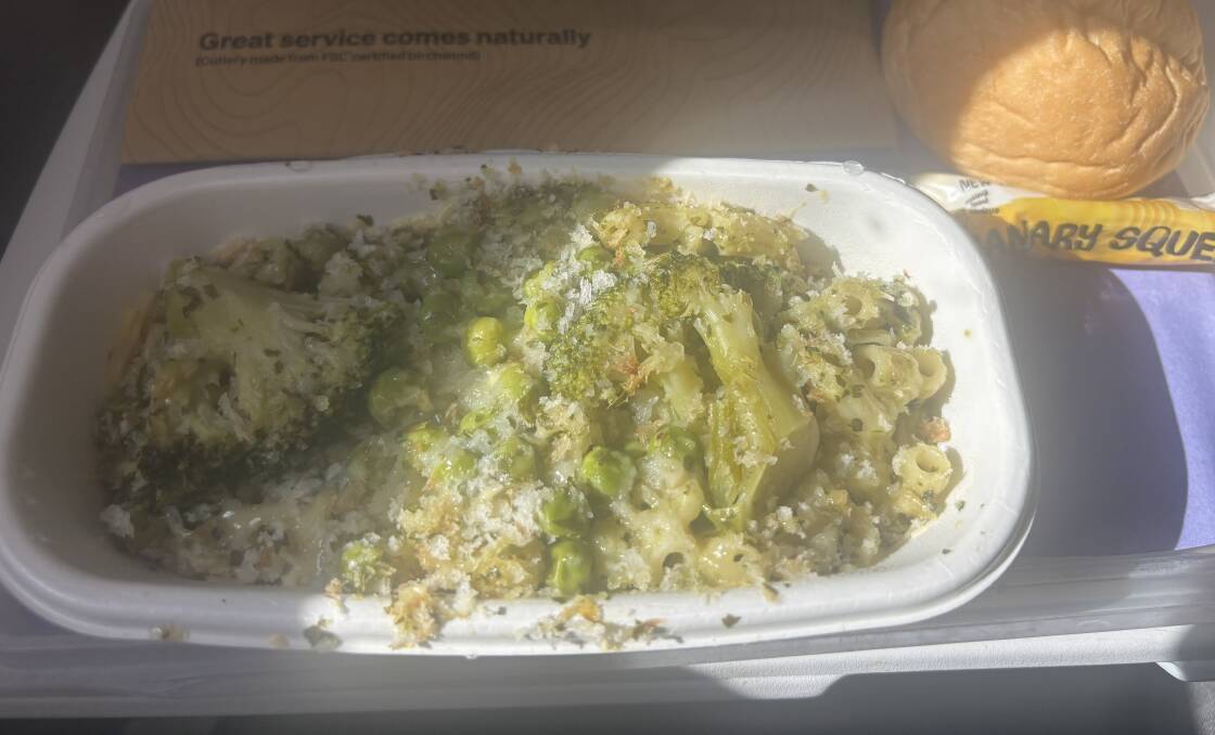 Macaroni and cheese with broccoli on Air New Zealand economy. Picture by Kate Cox Macaroni and cheese with broccoli on Air New Zealand economy. Picture by Kate Cox