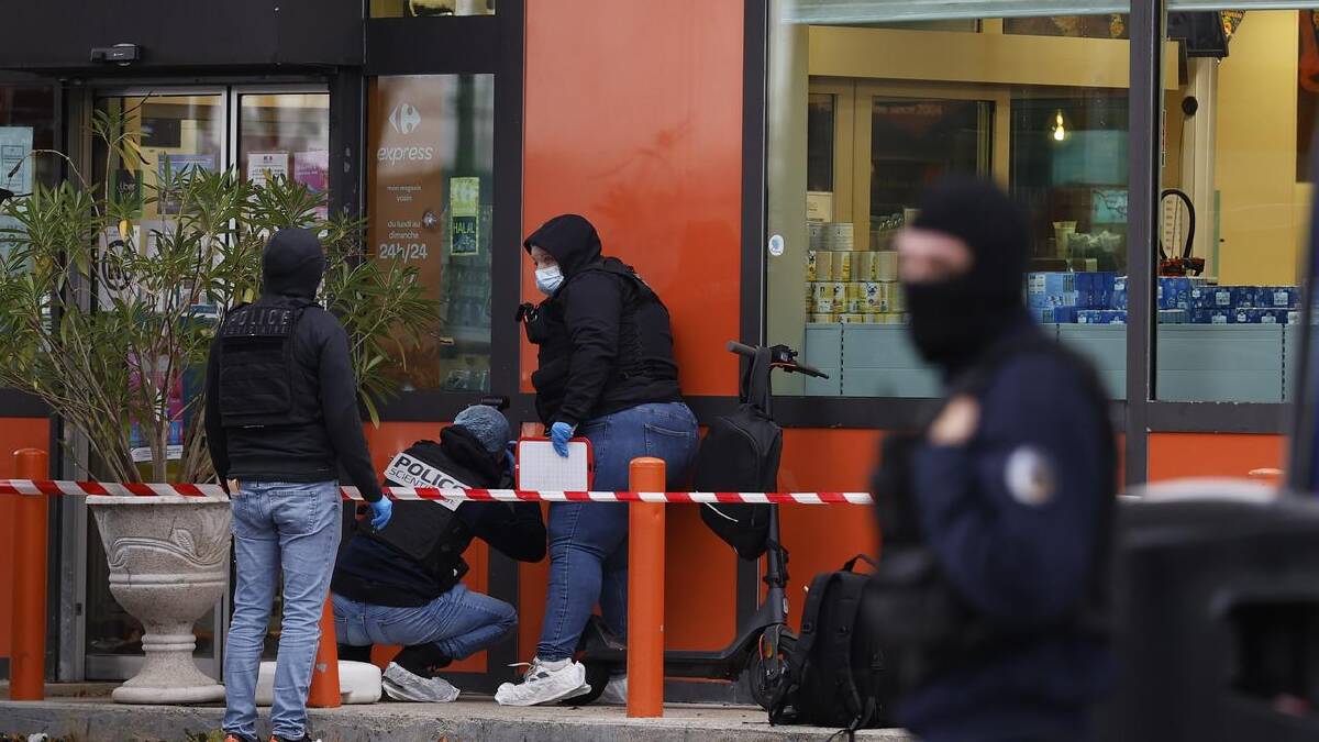 Police managed to arrest the man ⁠before he could injure anyone else. (EPA PHOTO)
