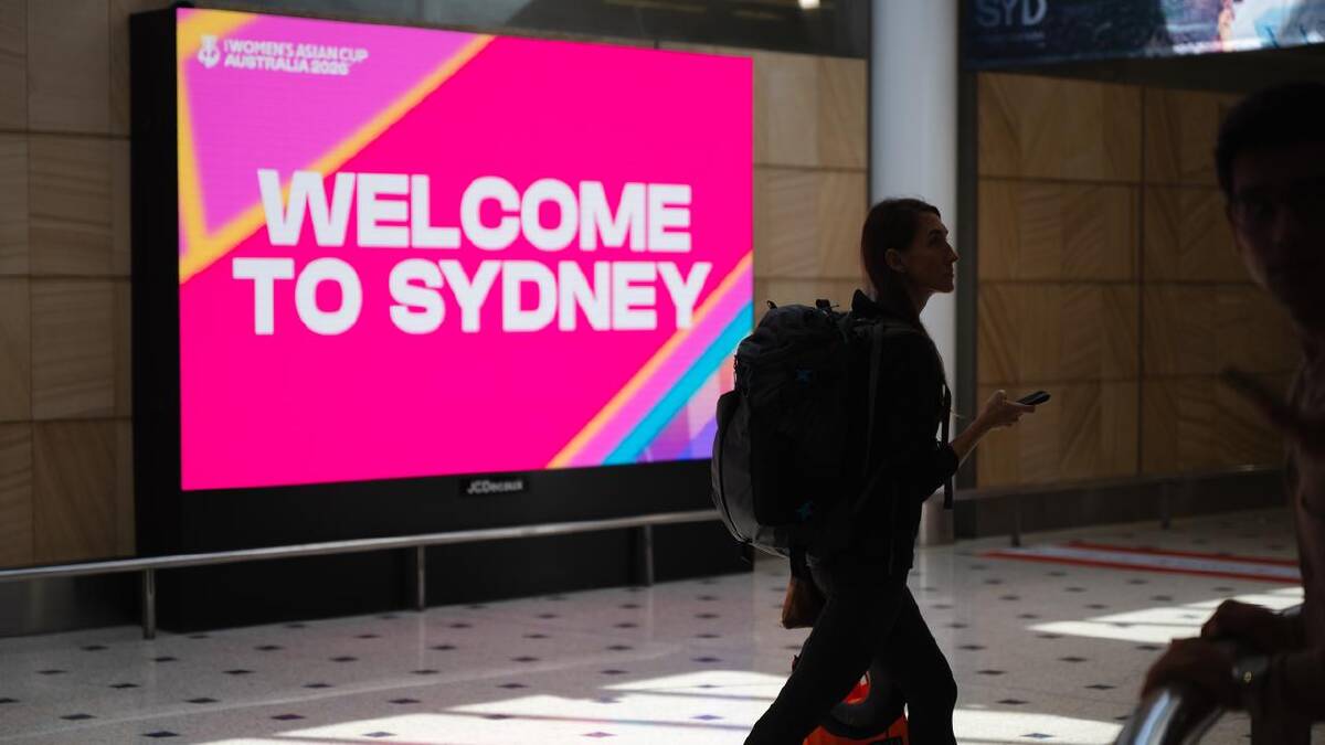 The latest data backs Sydney Airport's role as the nation's primary international gateway. (Sarah Wilson/AAP PHOTOS)