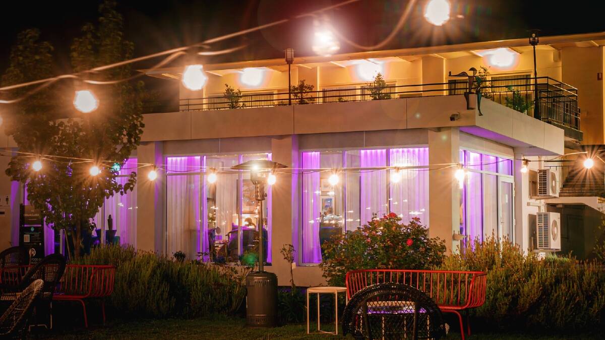 The Oriana Orange, Retro Hotel and Resort is a mid-century delight. The Oriana Orange, Retro Hotel and Resort is a mid-century delight.